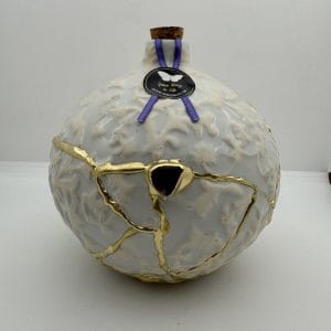 Urn | Bolvorm met bloemen | Lichtblauw witte Kintsugi urn | Art deco | Uniek gedenkstuk keramiek voor as | Dierbaren & huisdier | Wabi-Sabi