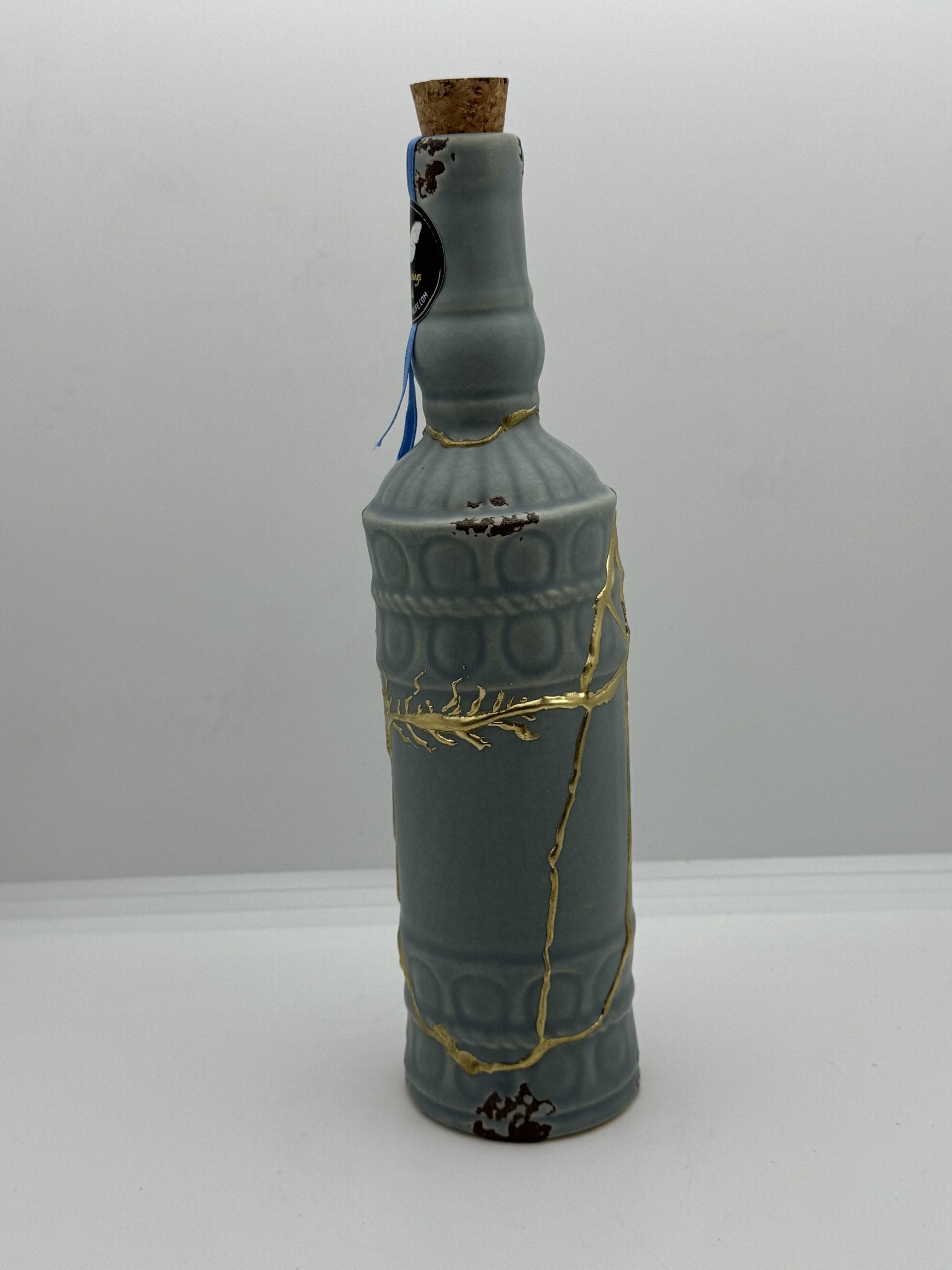 Kintsugi Urn | Grijze Flesvorm met Levensboom | Handgemaakt Gedenkstuk | Gouden Verbindingen | Asurn met Kurk | Tree of Life Urn