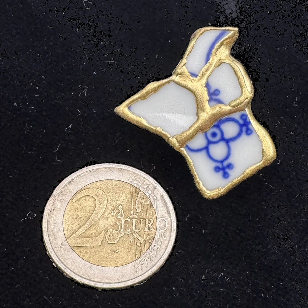 Kintsugi Pin | Blue Crown 2