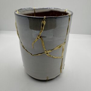 Kintsugi vaas ~ Pearl White