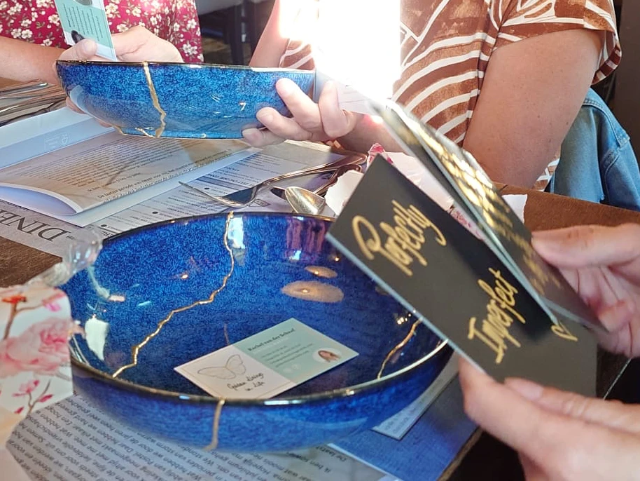 Kintsugi op maat, schalen als cadeau bij pensioen